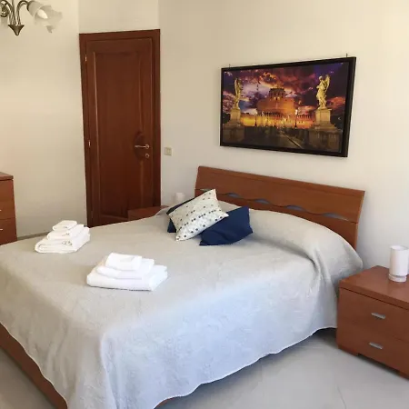 Roma Apartment *